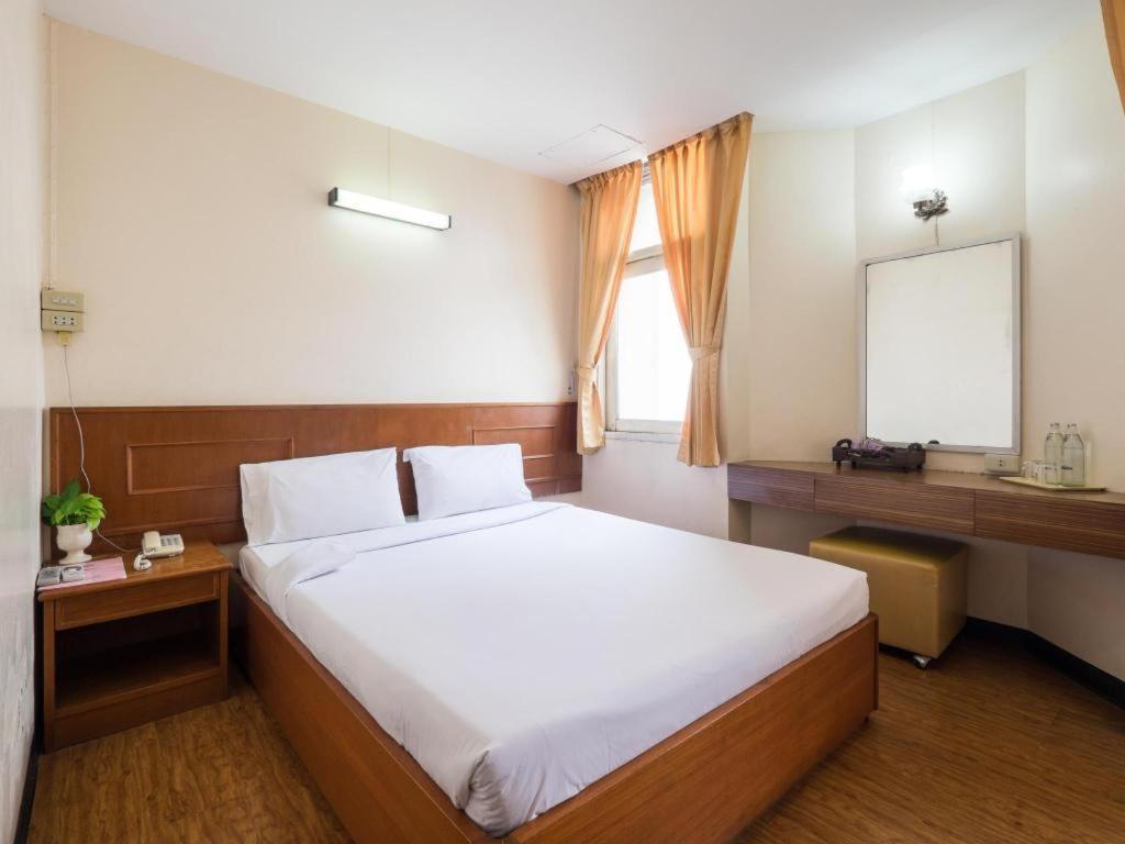 Hotel Muangphol Mansion 3*